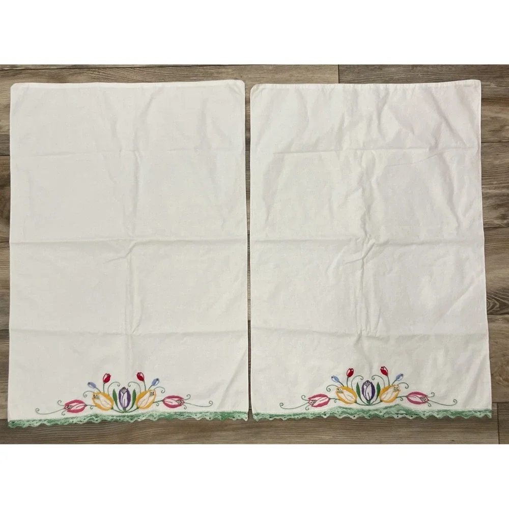 Vtg Embroidered Pillowcases 2 Queen White Cotton Flowers Handstitched‎ Lace
